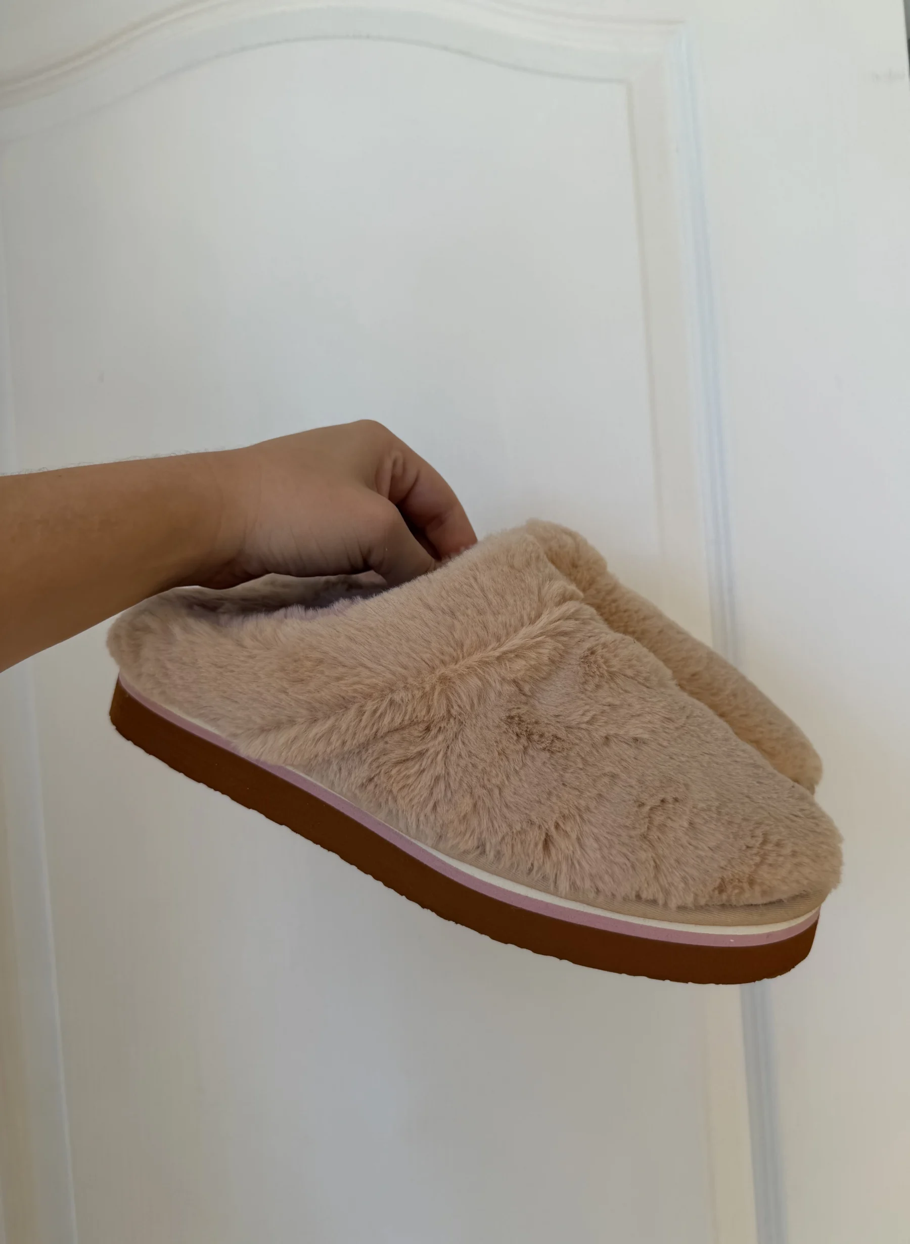 Roxy mules with pale pink and brown fur, size 40 – 9 Roxy seconde main