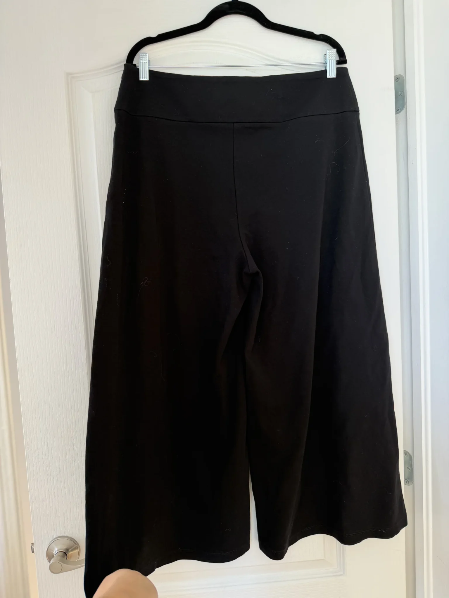 Image for Sarah Pacini black wide-leg trousers, size 4
