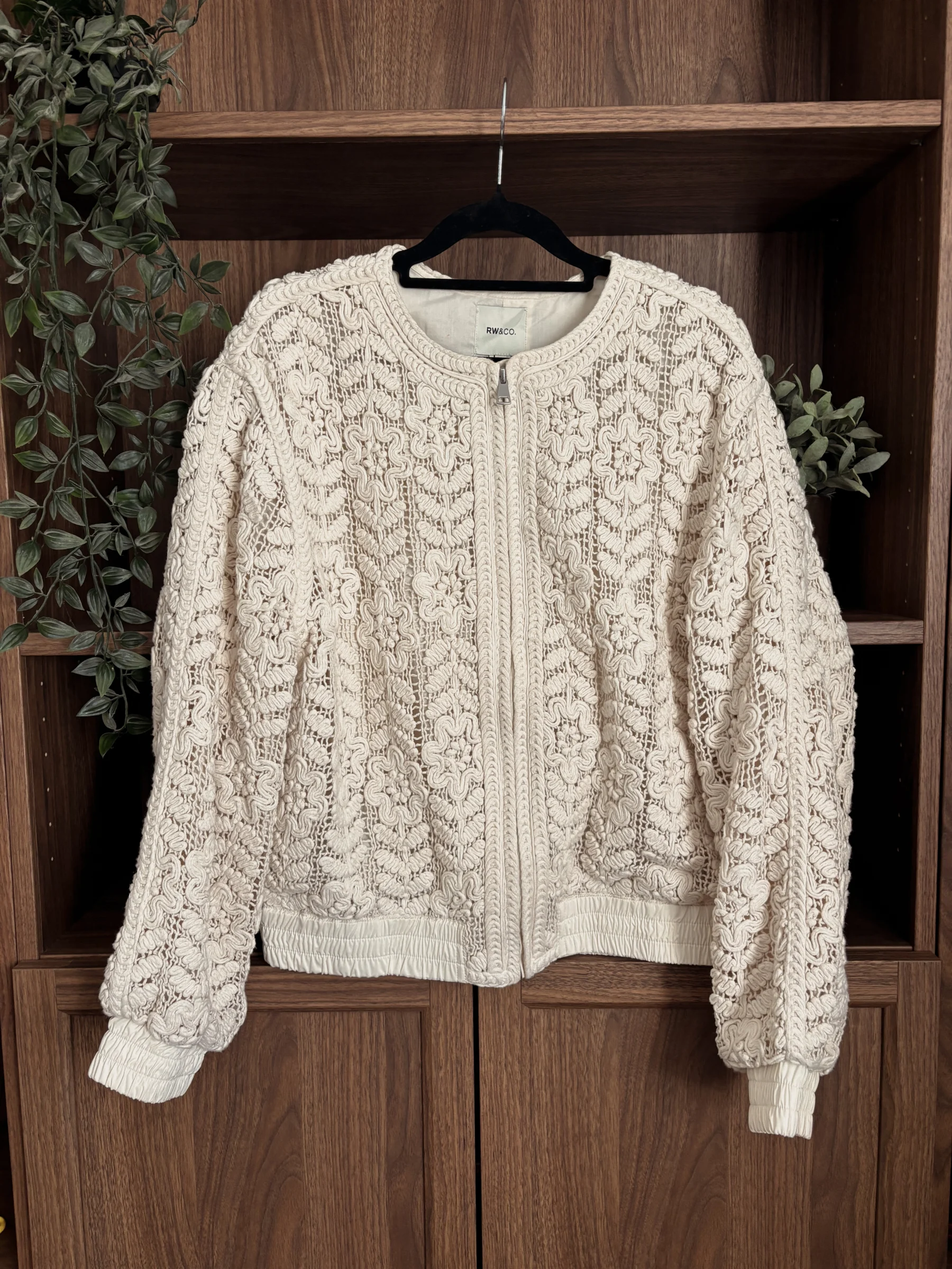 RW&CO. cream embroidered jacket – Size M Rw and Co seconde main