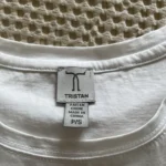 Thumbnail for T-shirt chic presque neuf