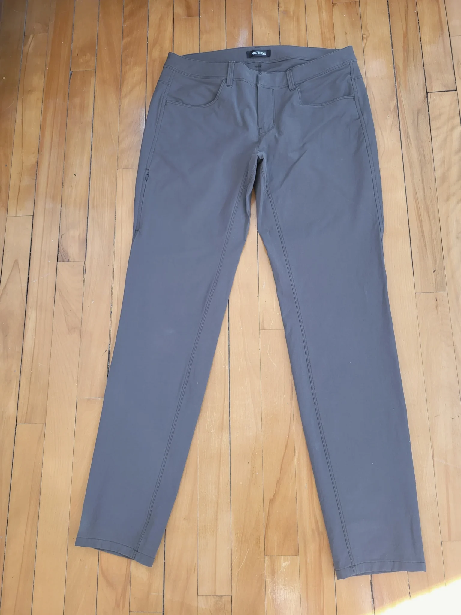 Image for Arc’teryx Pantalon pour femme vert kaki  | Taille 8 | Randonnée