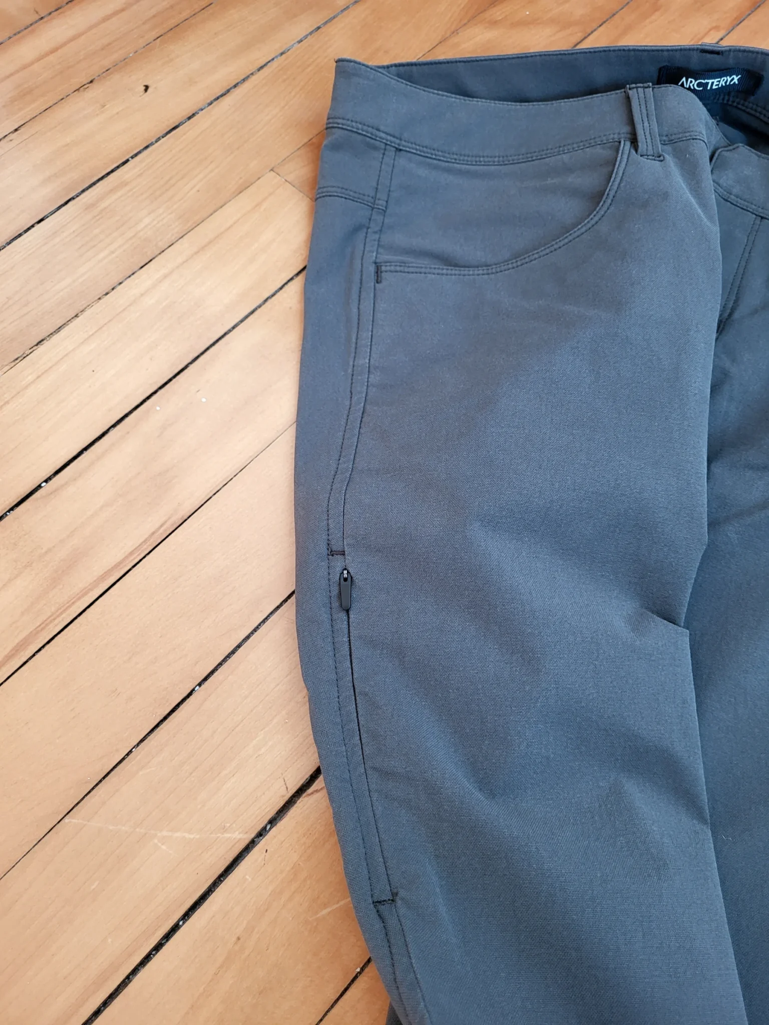 Image for Arc’teryx Pantalon pour femme vert kaki  | Taille 8 | Randonnée