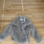 Featured thumbnail for Manteau en fausse fourrure medium/large
