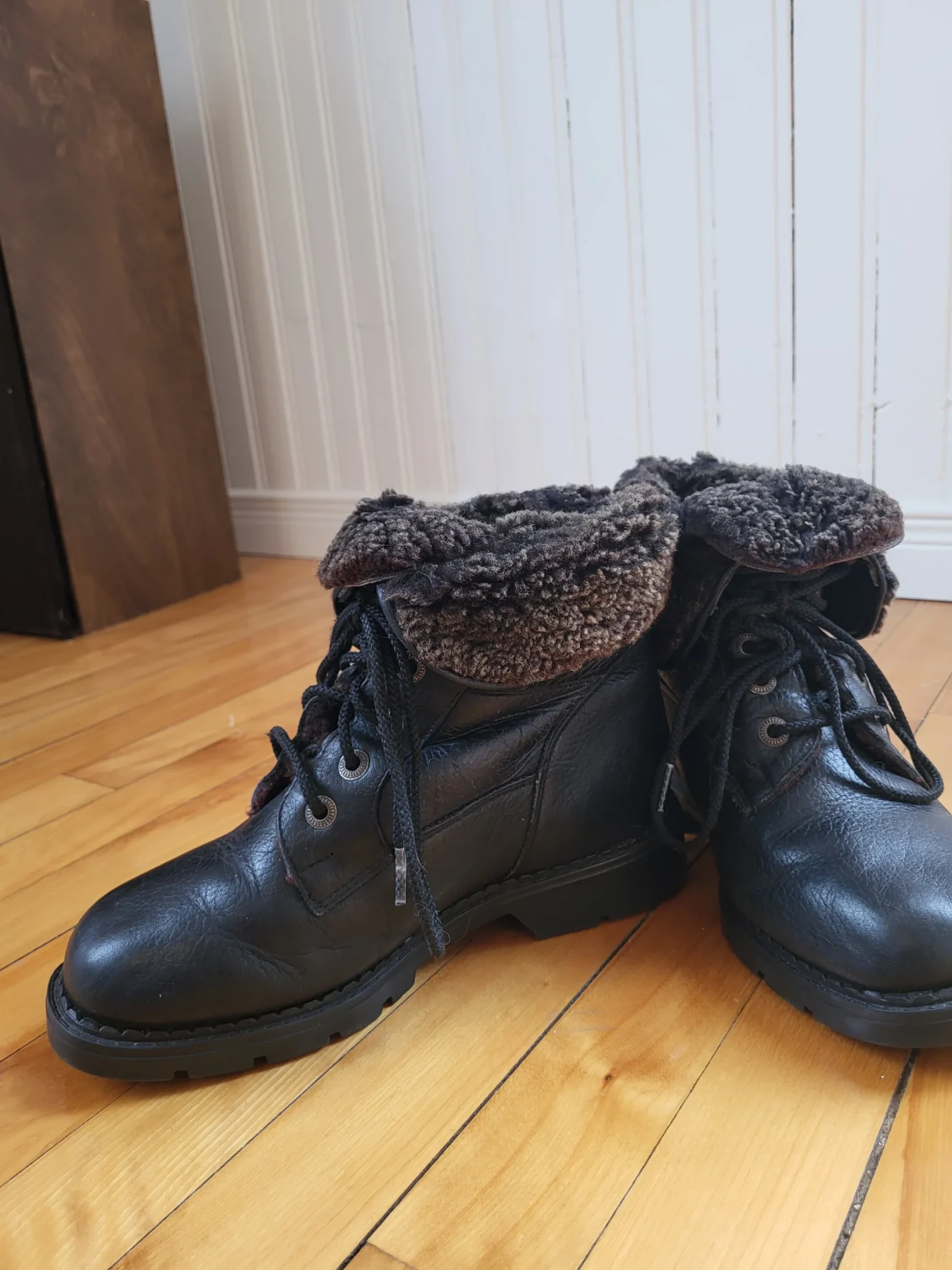 Image for Pajar winter boots black leather Shearling Lined Combat Boots Size 9