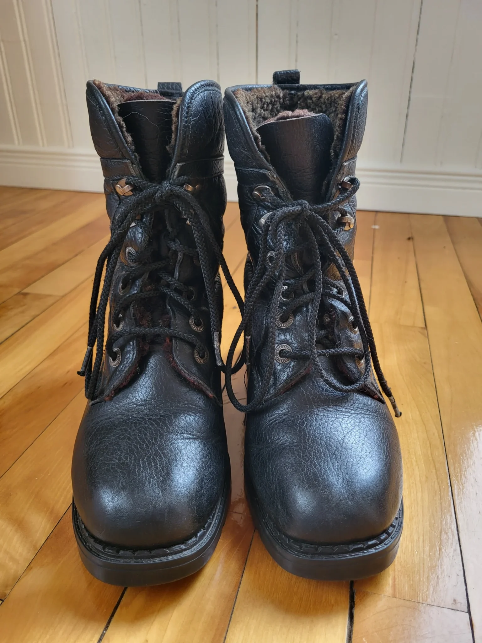 Image for Pajar winter boots black leather Shearling Lined Combat Boots Size 9