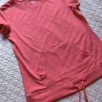 Thumbnail for PURE NRG Athletics – Haut corail à manches courtes poche kangourou et cordon – Taille moyenne (10)