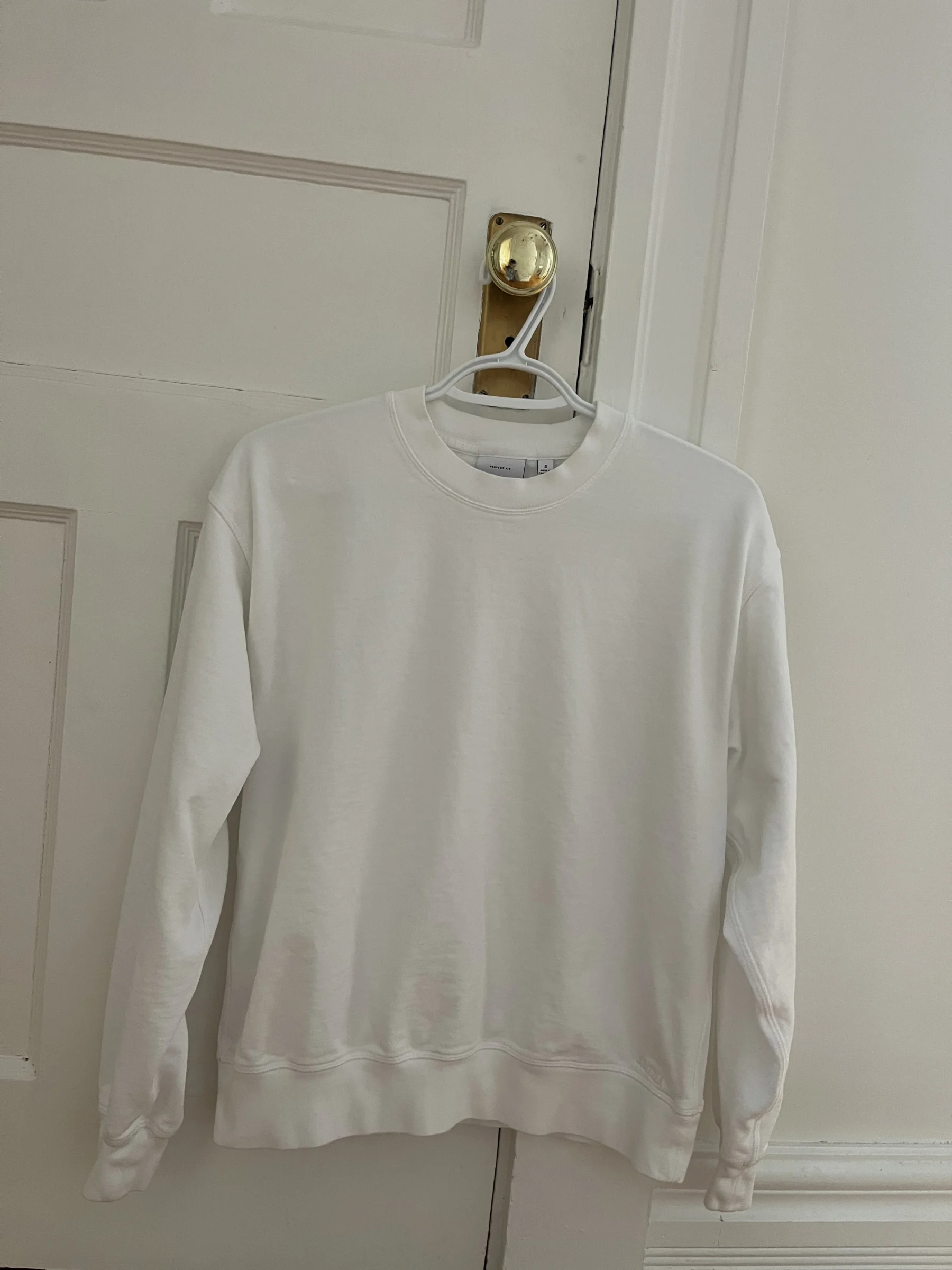 Aritzia White Jumper Aritzia seconde main