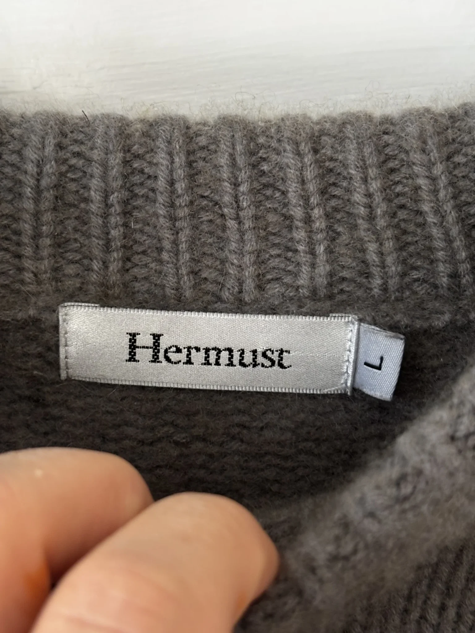 Image for ♥️Pull taupe HERMUST