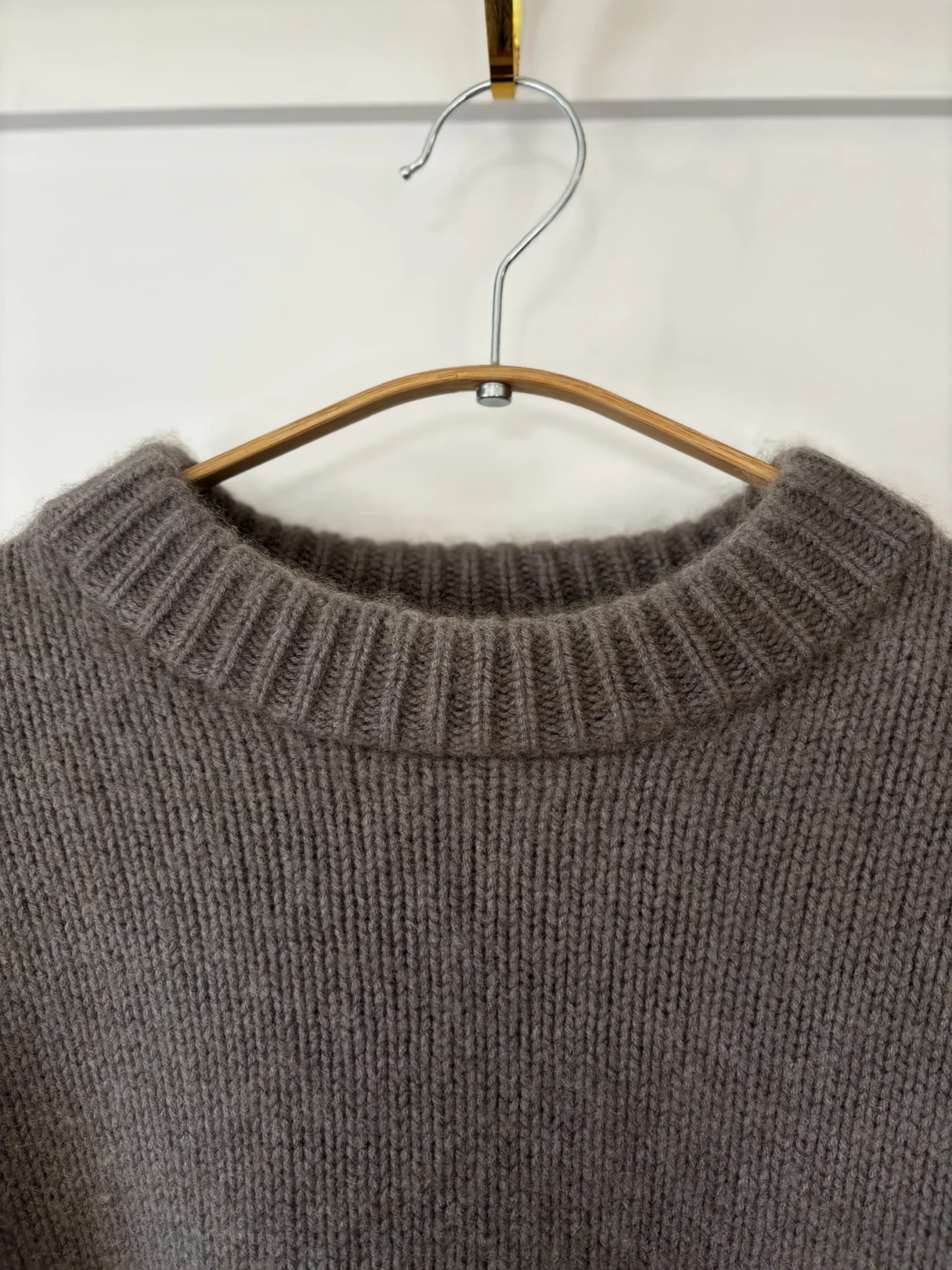 Image for ♥️Pull taupe HERMUST