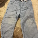 Featured thumbnail for Jeans ultra léger 12-18 mois fait petit