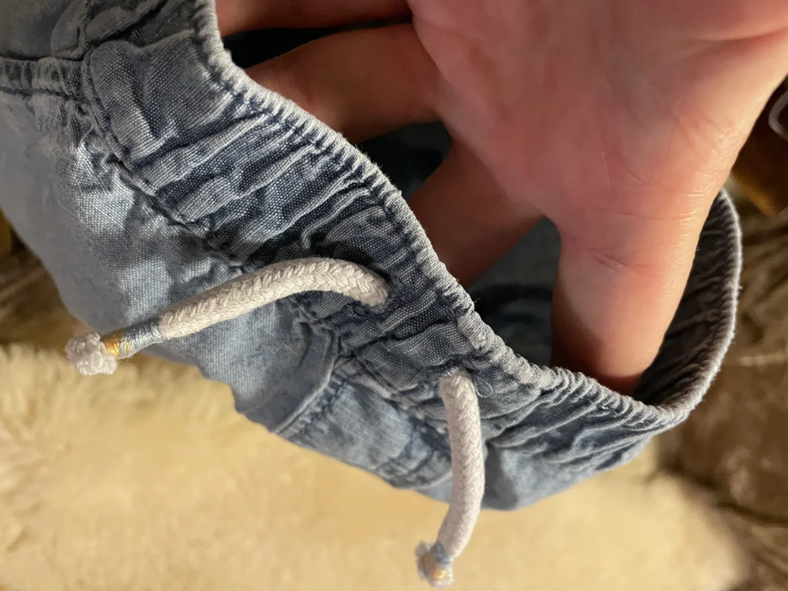 Image for Jeans ultra léger 12-18 mois fait petit