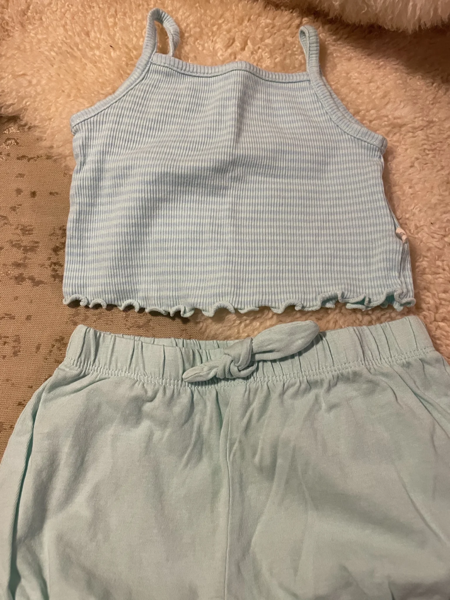 Image for Kiabi lightweight shorts, size 9 months