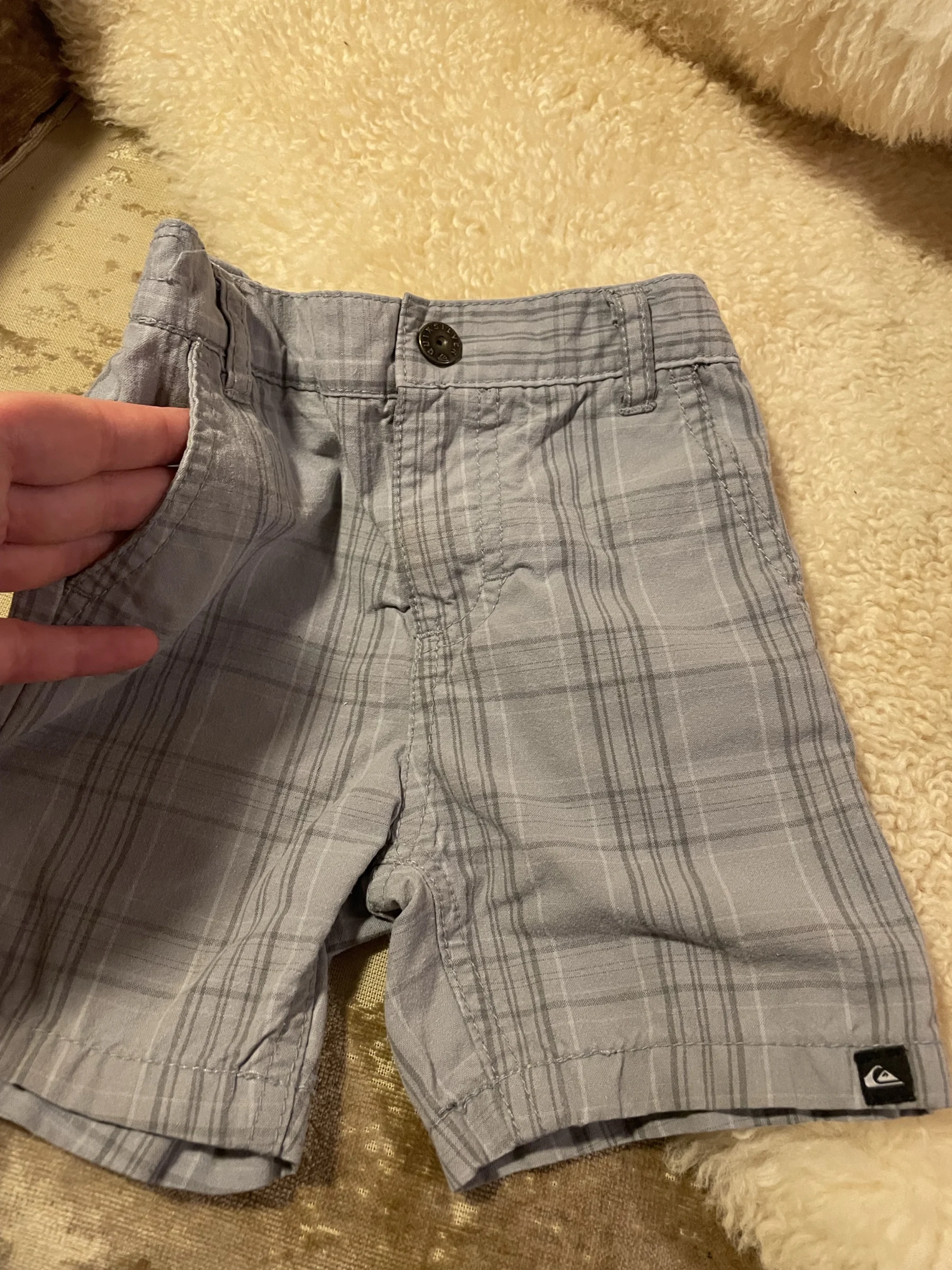 Quicksilver Bermuda shorts, size 18 months – run small *Other seconde main