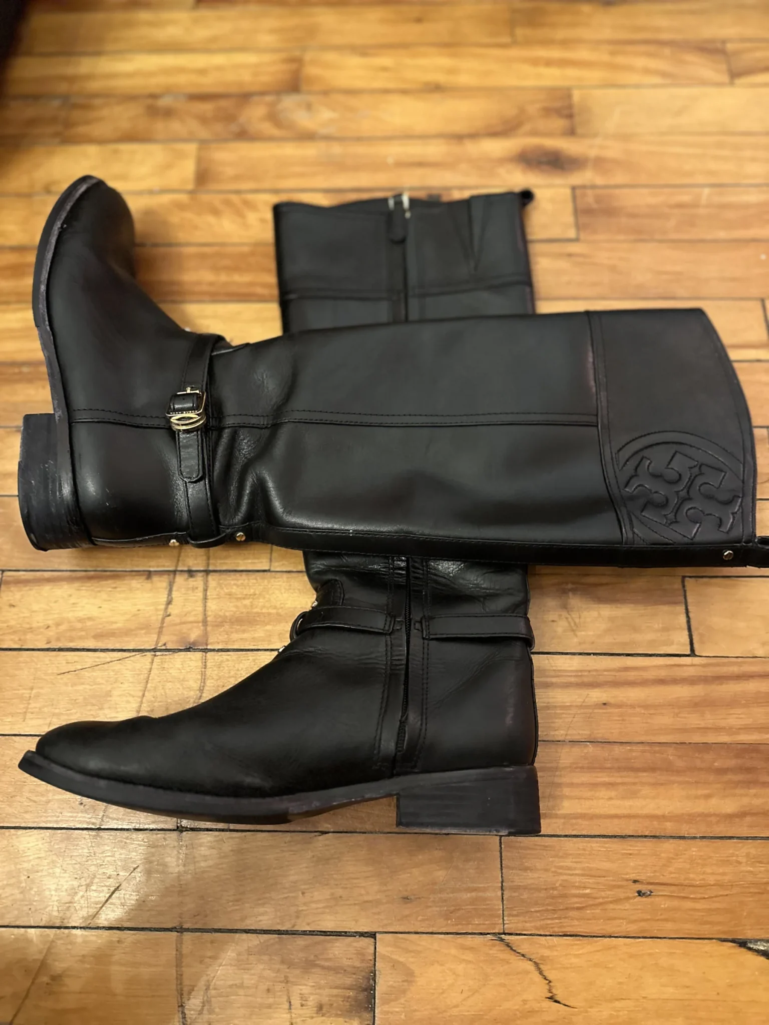 Image for Tory Burch – Marlene riding boots in black leather – gold buckle – US size 8
