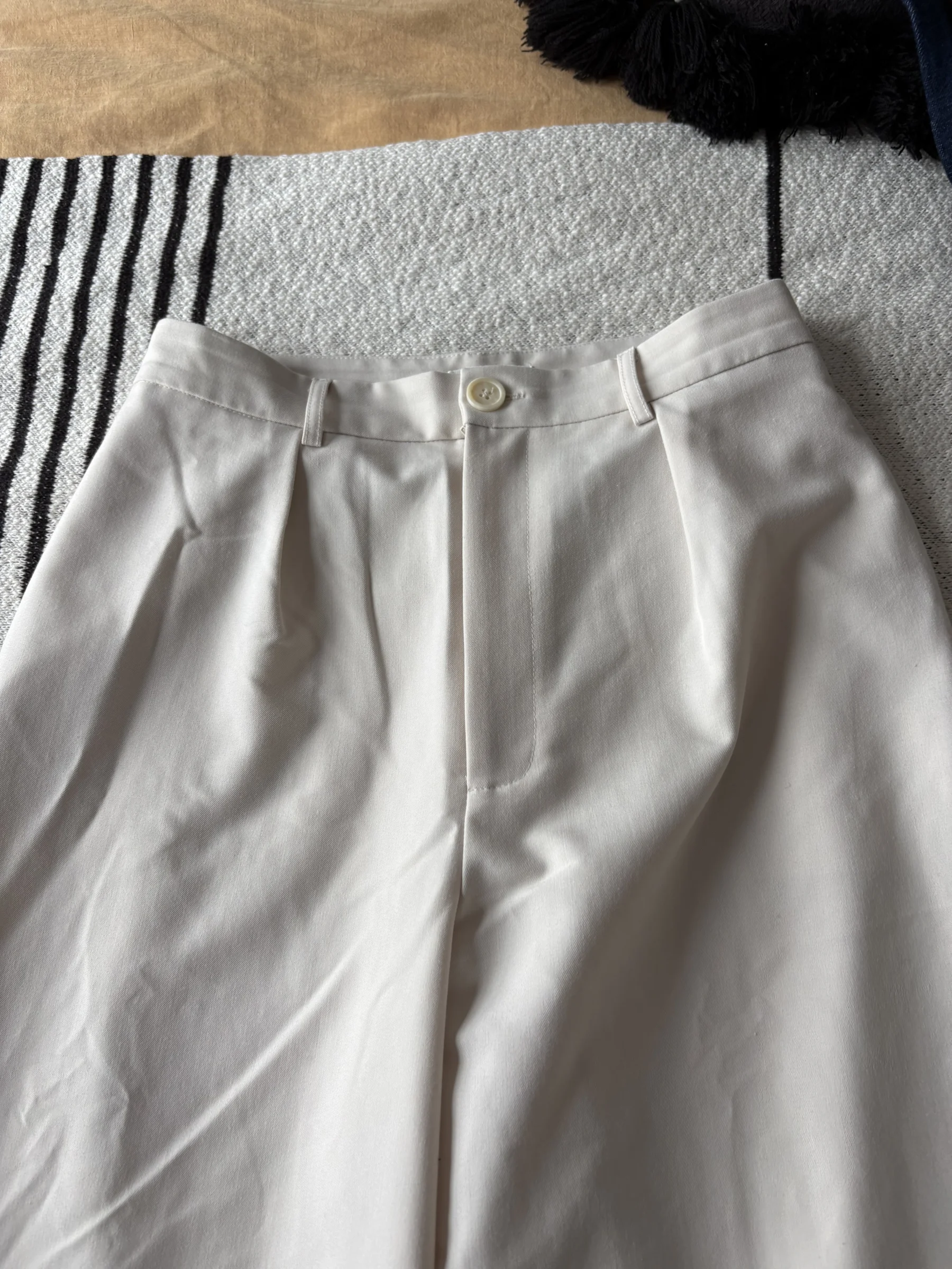 Beige trousers *Other seconde main