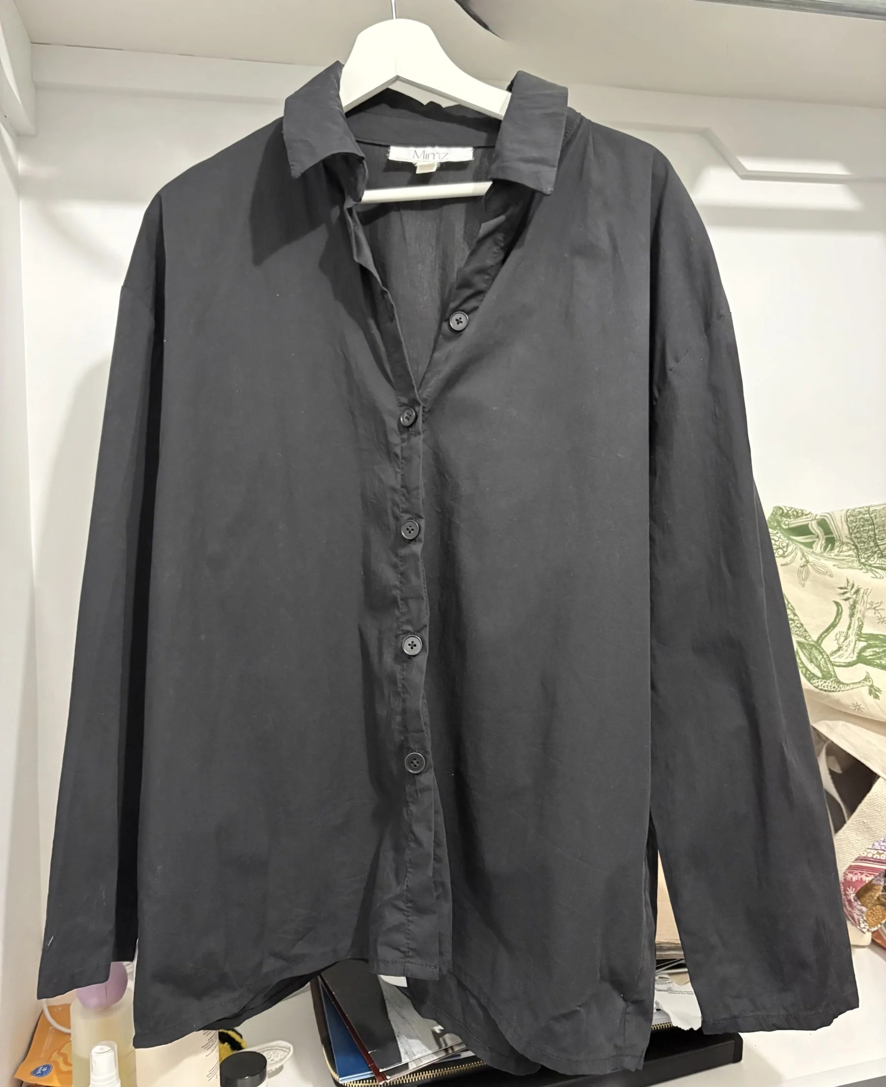 Mimz black shirt Mimz seconde main