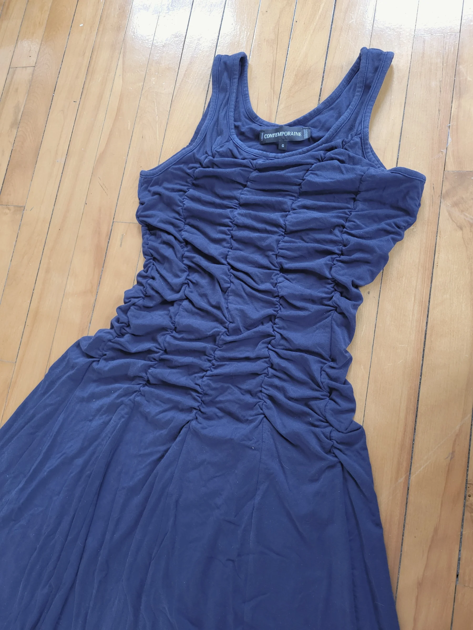 Navy blue sleeveless gathered dress in Tencel/Lyocell, Simons Contemporaine seconde main