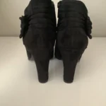 Thumbnail for Bottes courtes d’intérieur avec fermeture sur le côté