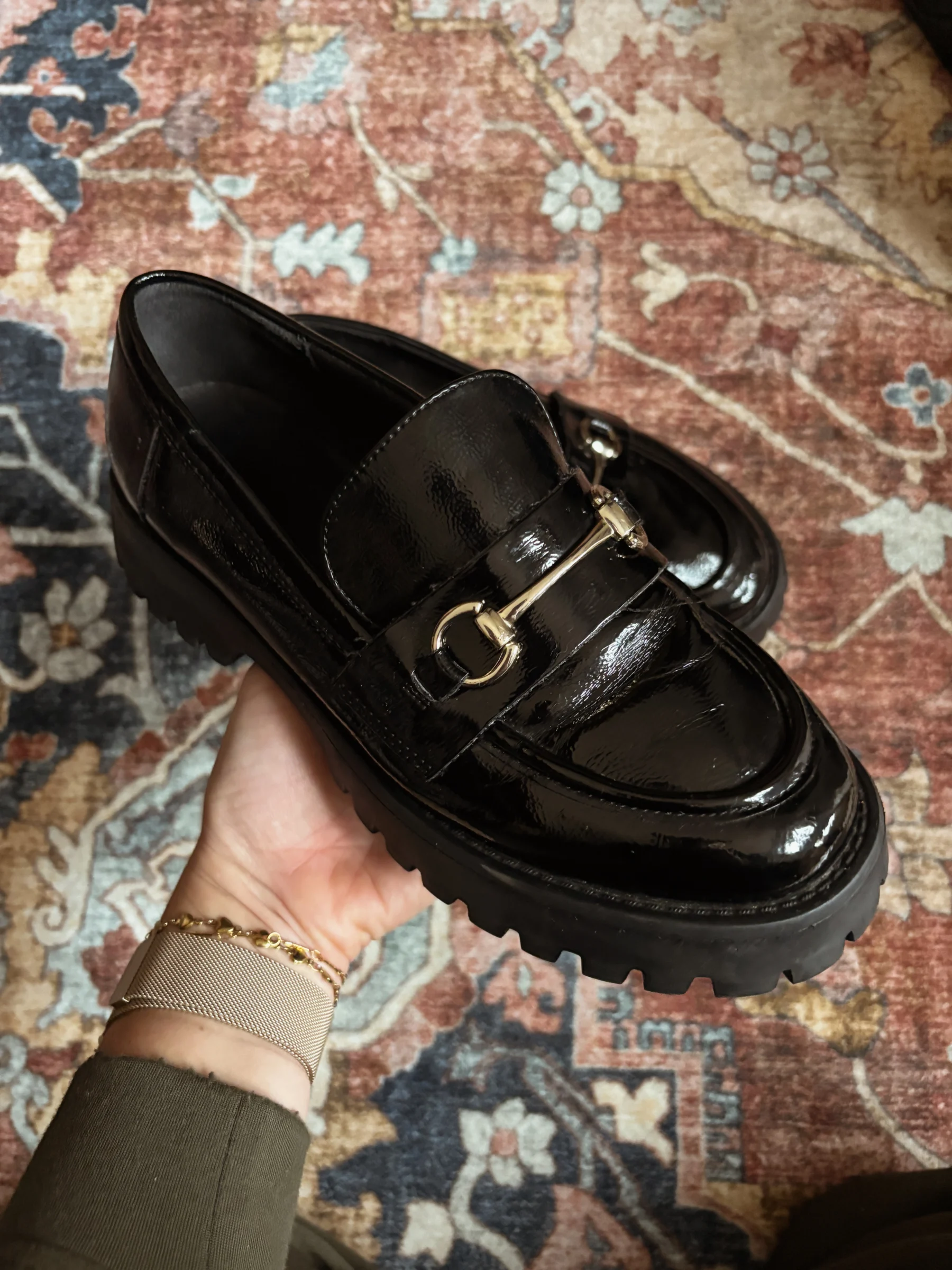 Black faux patent leather loafers – Spring shoes – Size 8.5 Spring seconde main