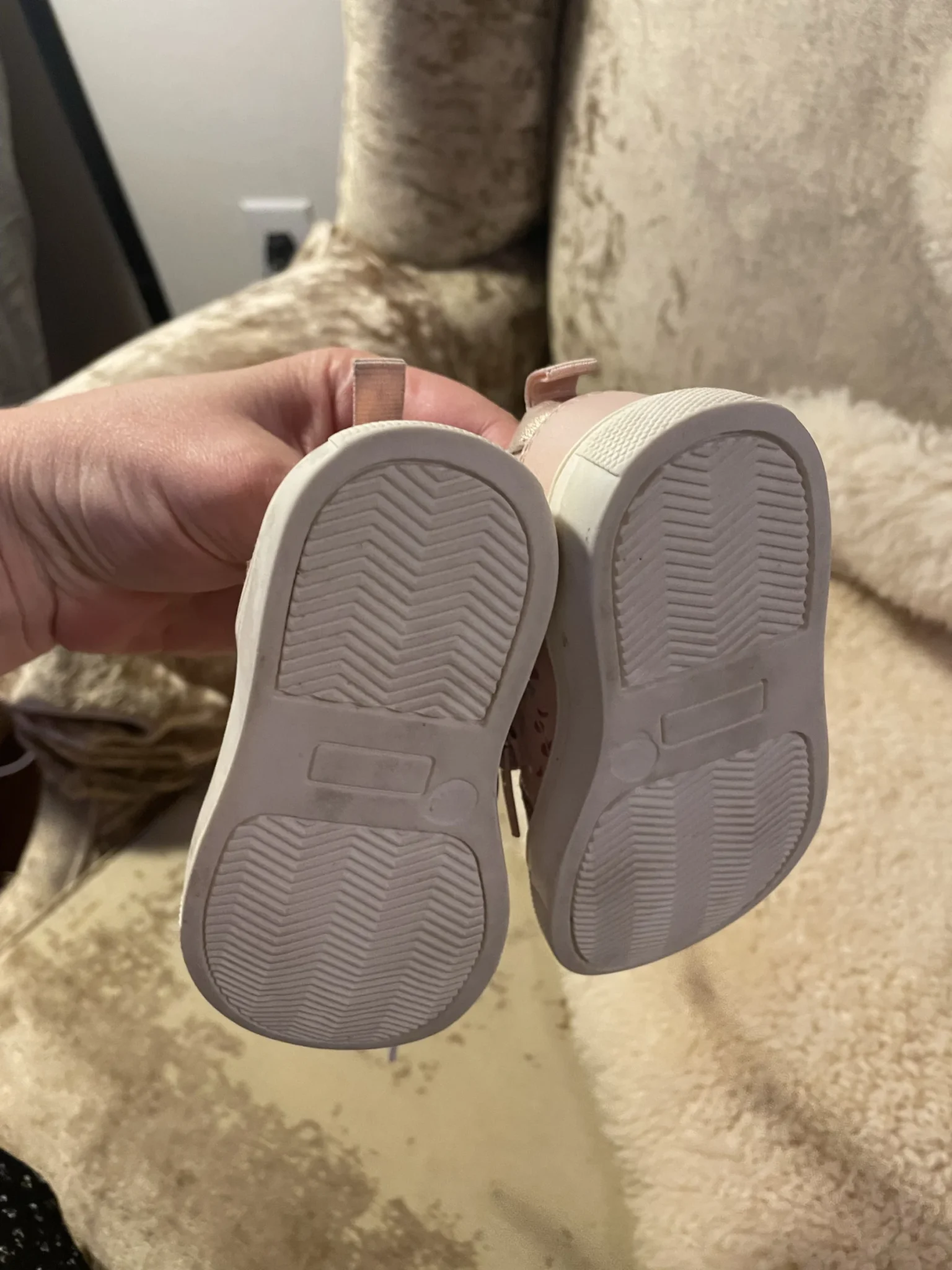 Image for Flat running shoes for babies with a side zip