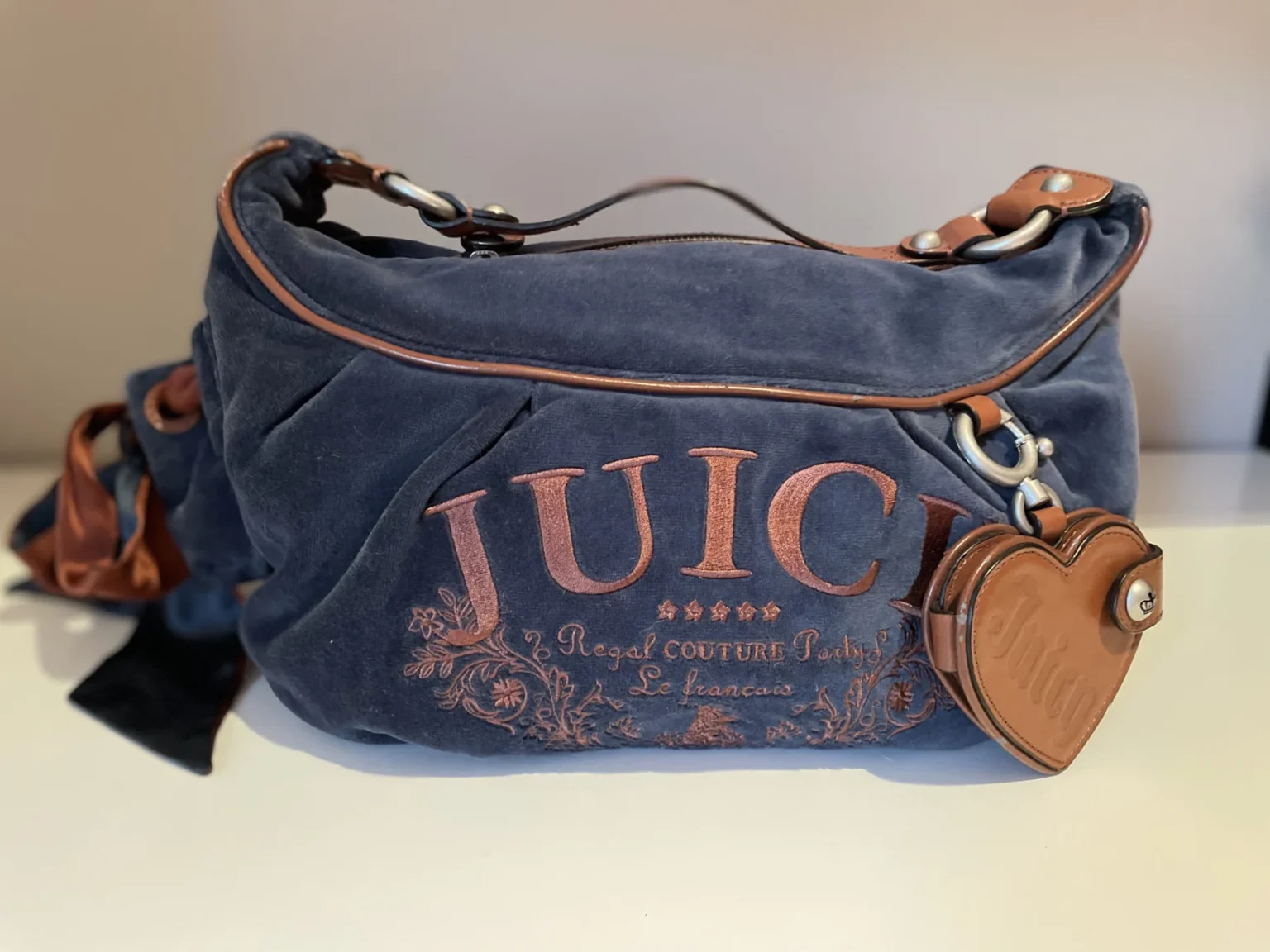 Featured image for Sac à main en velours