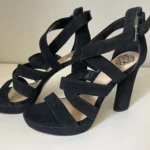 Featured thumbnail for Sandales Vince Camuto en suède noires