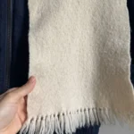 Thumbnail for Foulard / Écharpe Vintage Crème  en Laine vierge des années 70