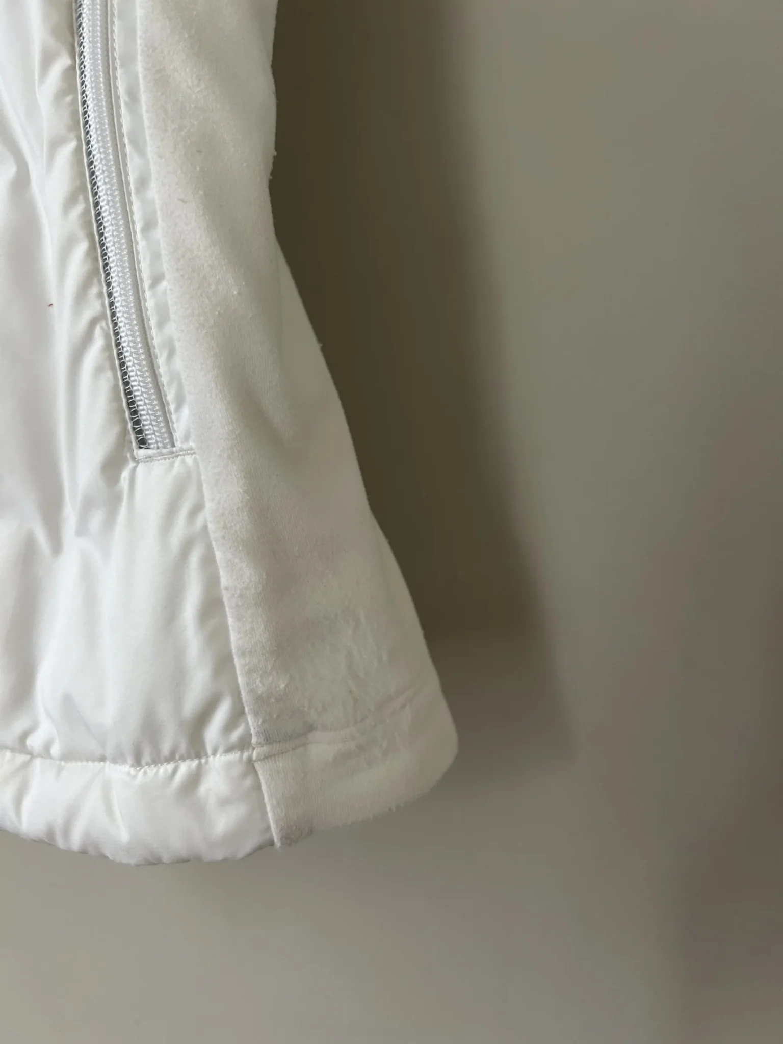 Image for Veste sans manches en duvet Lululemon – Taille 4 | Blanc