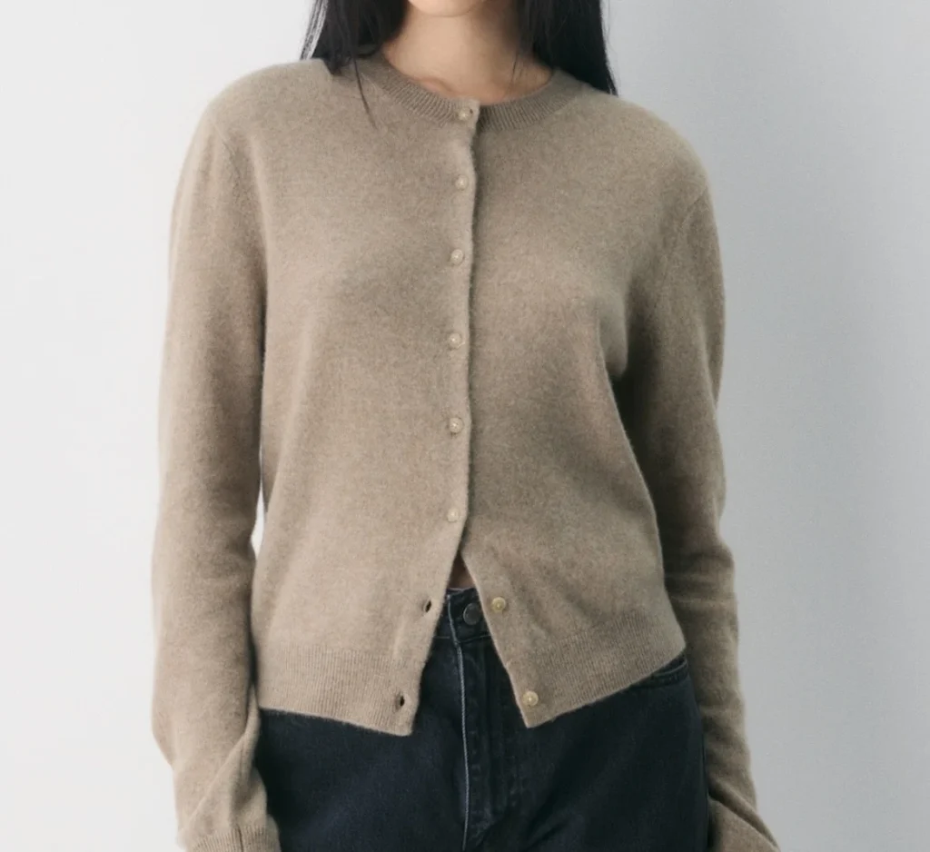 Image for Cardigan en cachemire - Aritzia | Nomad taupe XS