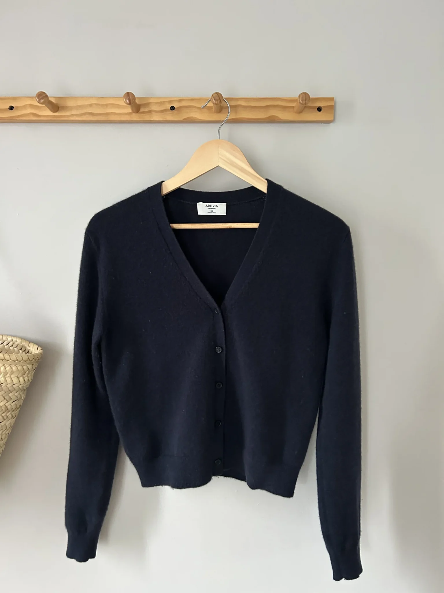 Image for Cardigan en cachemire - Aritzia | Marine XS