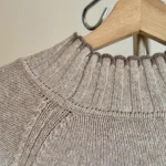 Thumbnail for Chandail en tricot à col montant côtelé beige Gap