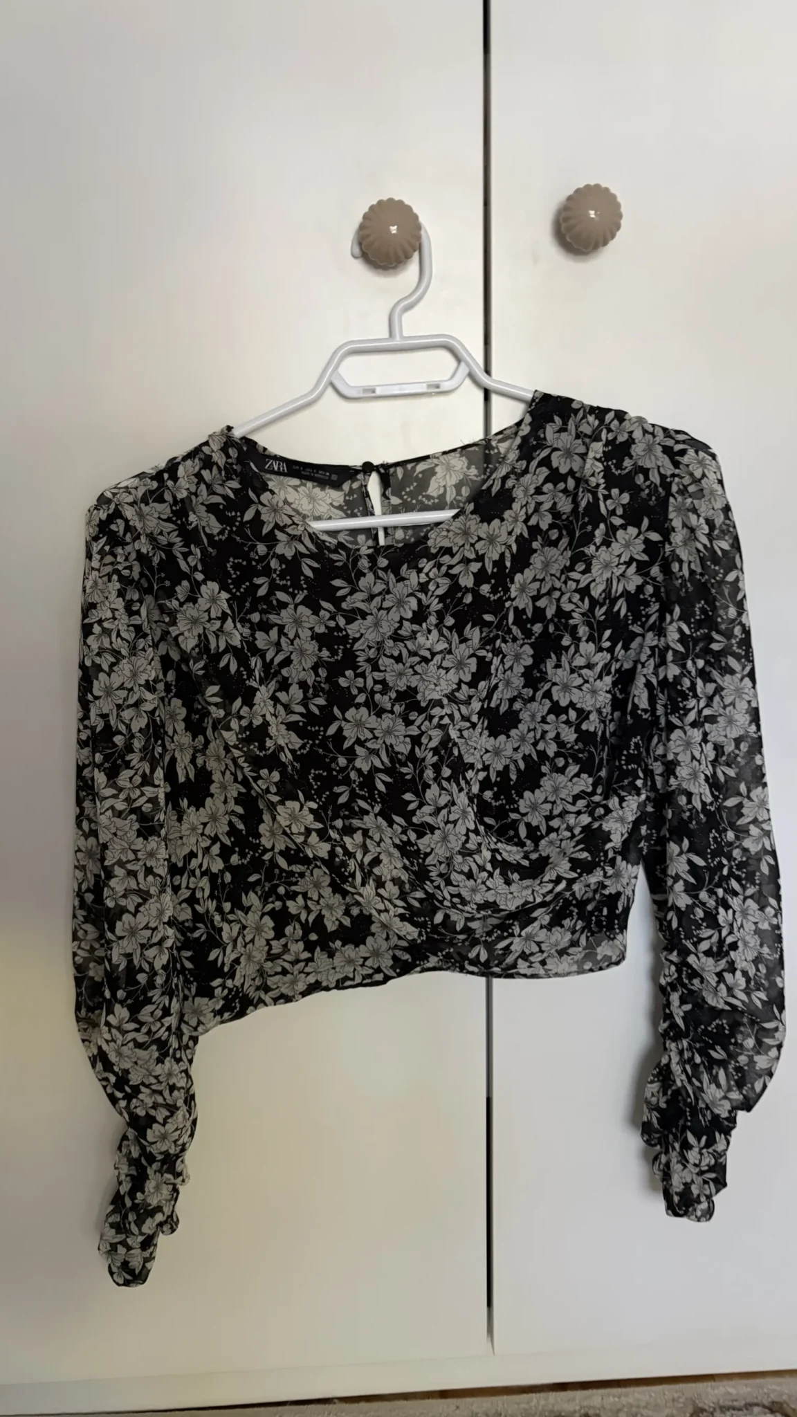 Featured image for Floral crop top