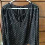 Featured thumbnail for Blouse noir et doré