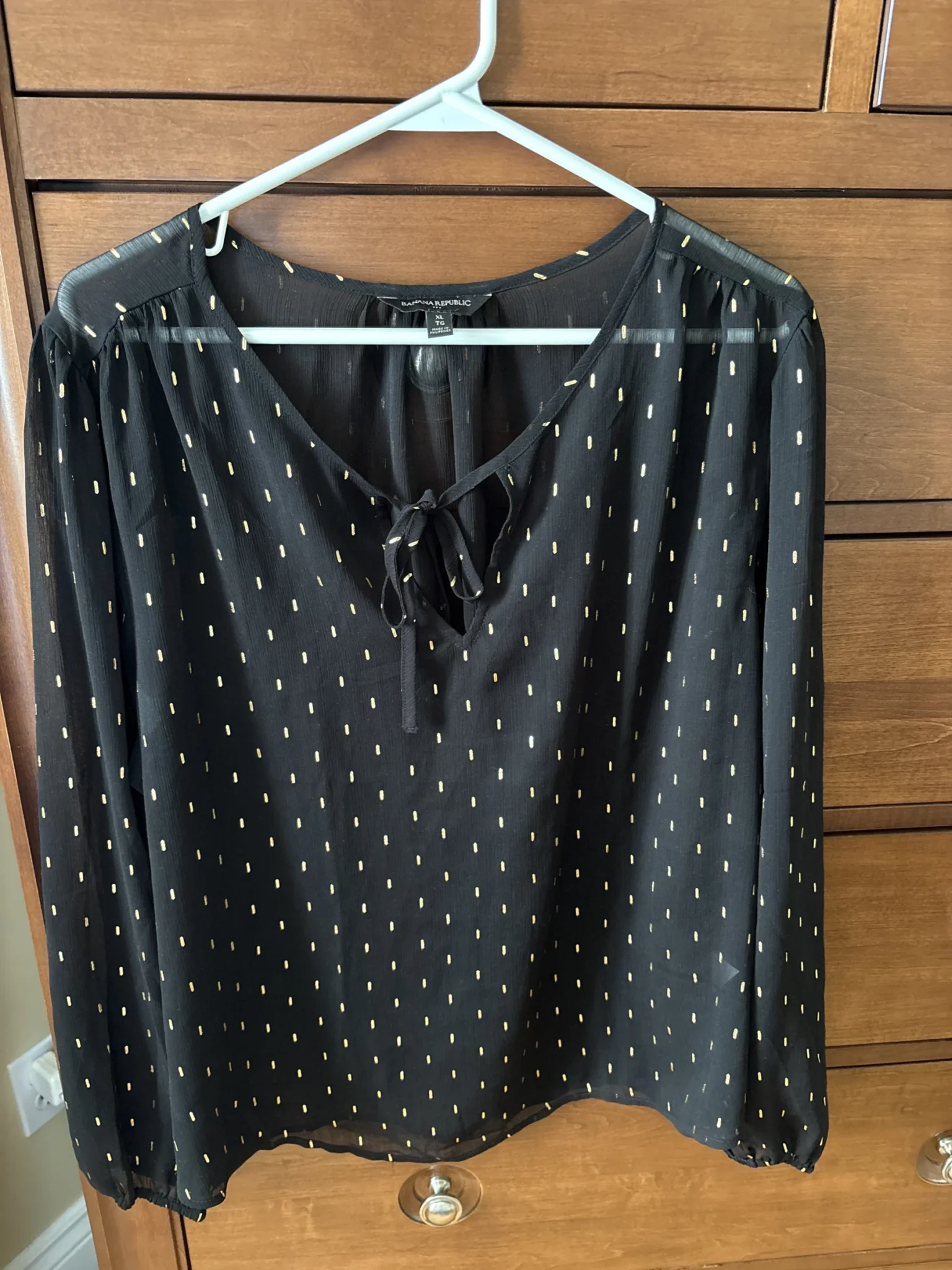 Featured image for Blouse noir et doré