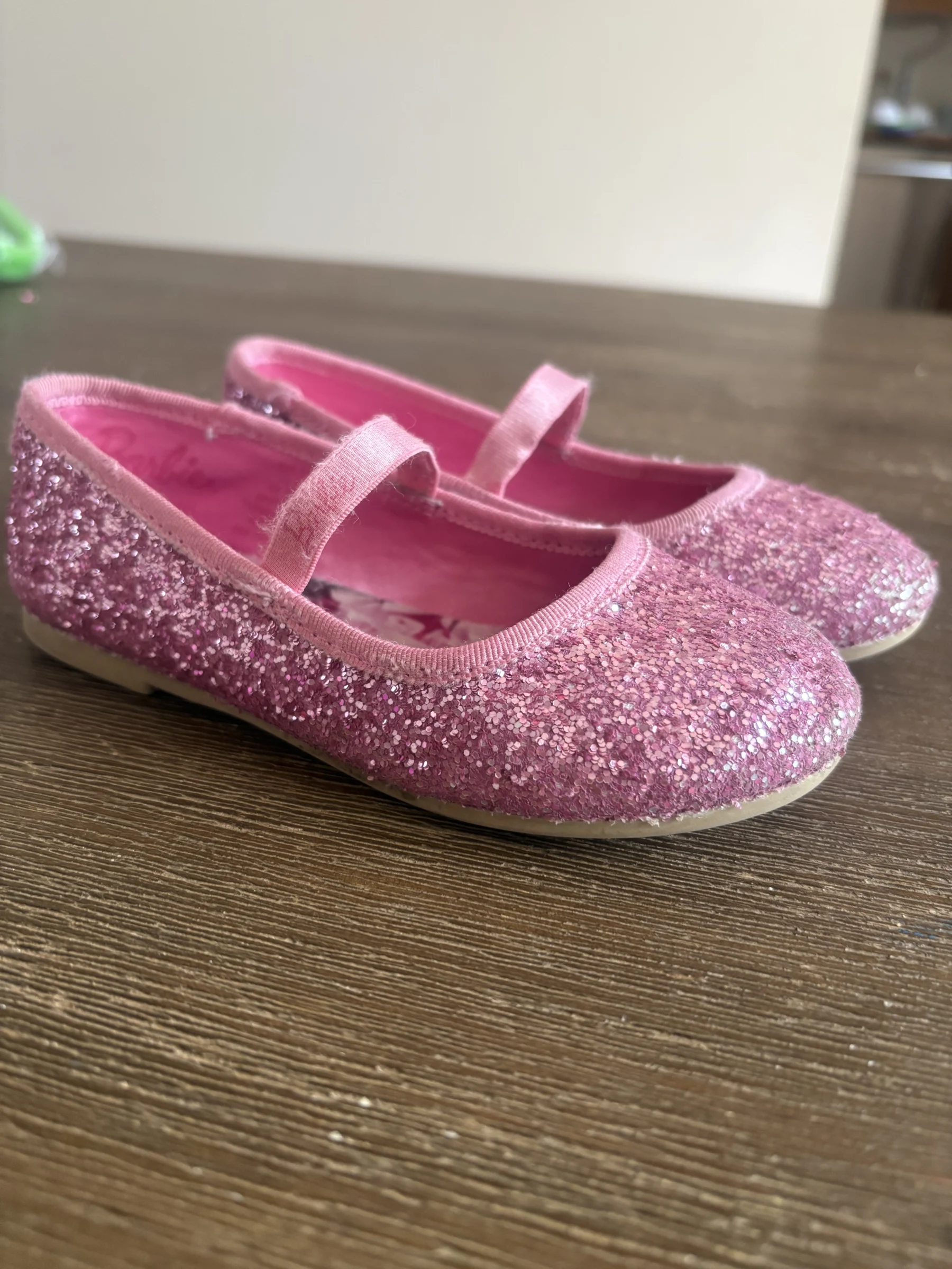 Glittery Pink Barbie Girl HM seconde main