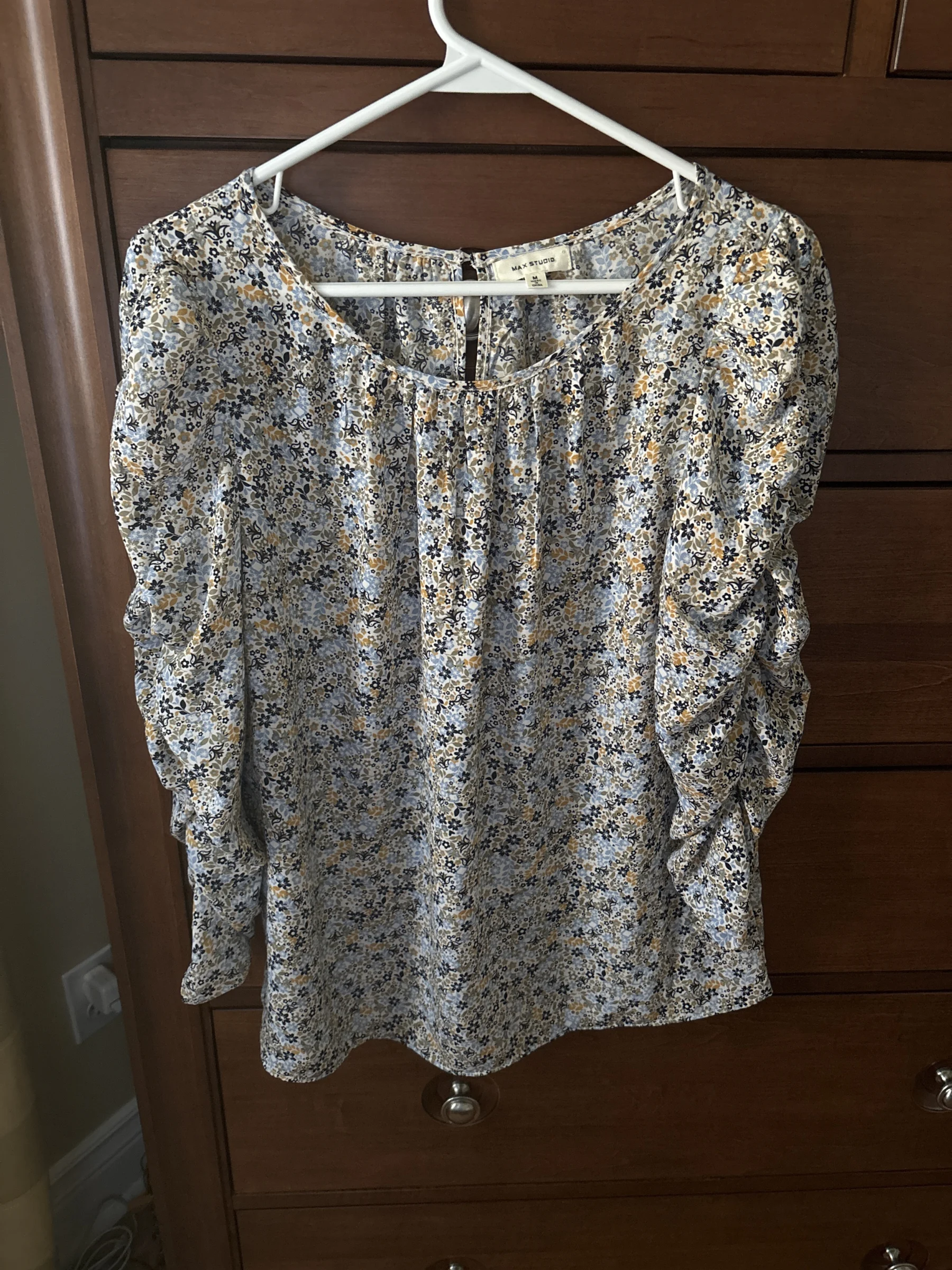 Blue, yellow and green floral blouse *Other seconde main