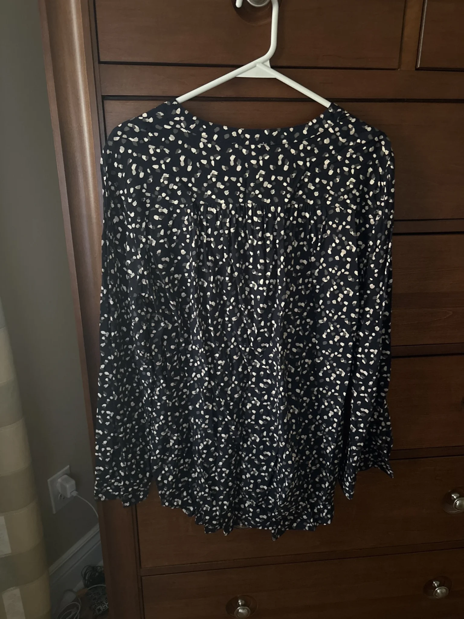 Image for Picot-trimmed blouse