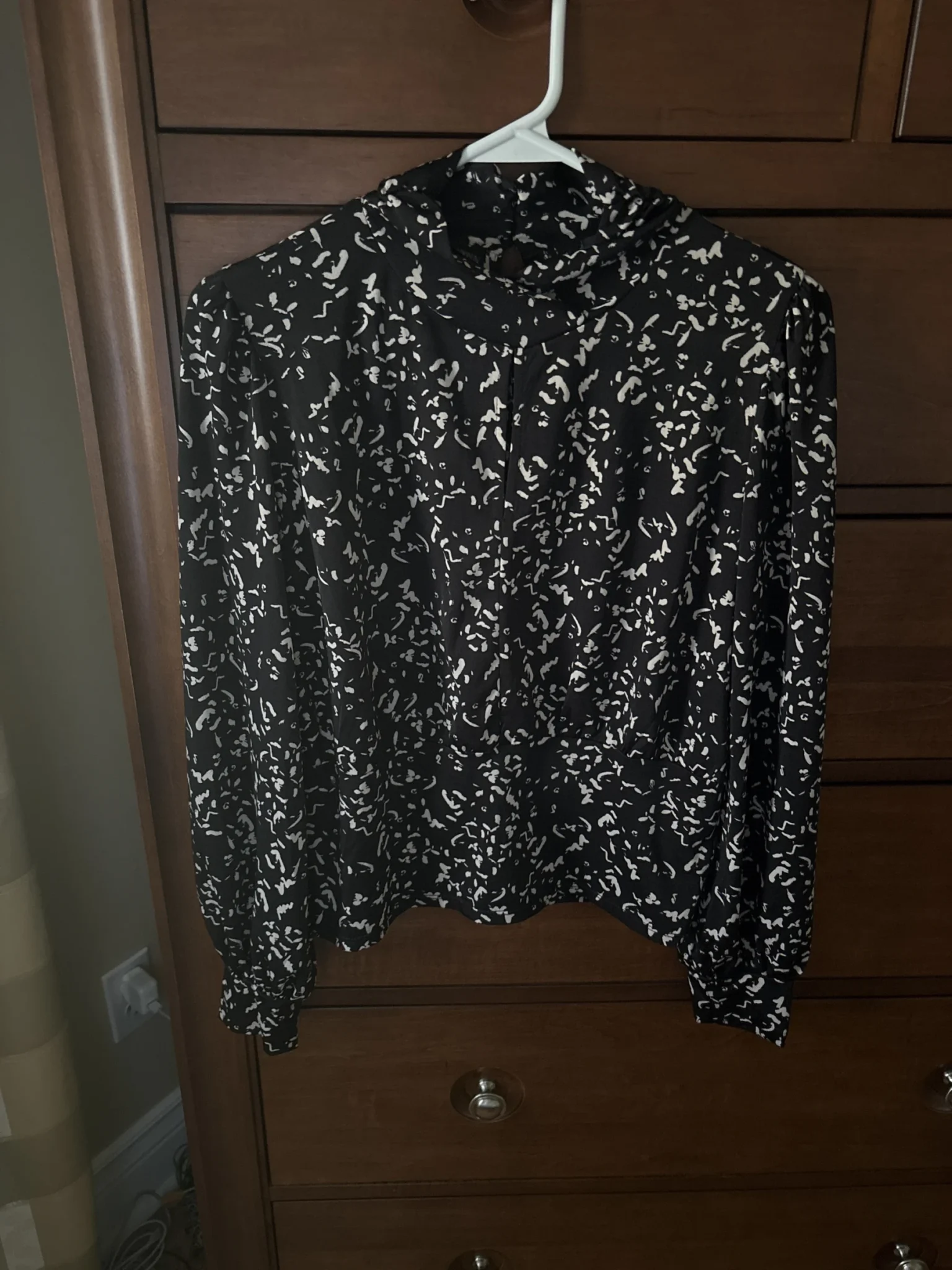Featured image for Black and beige jumper