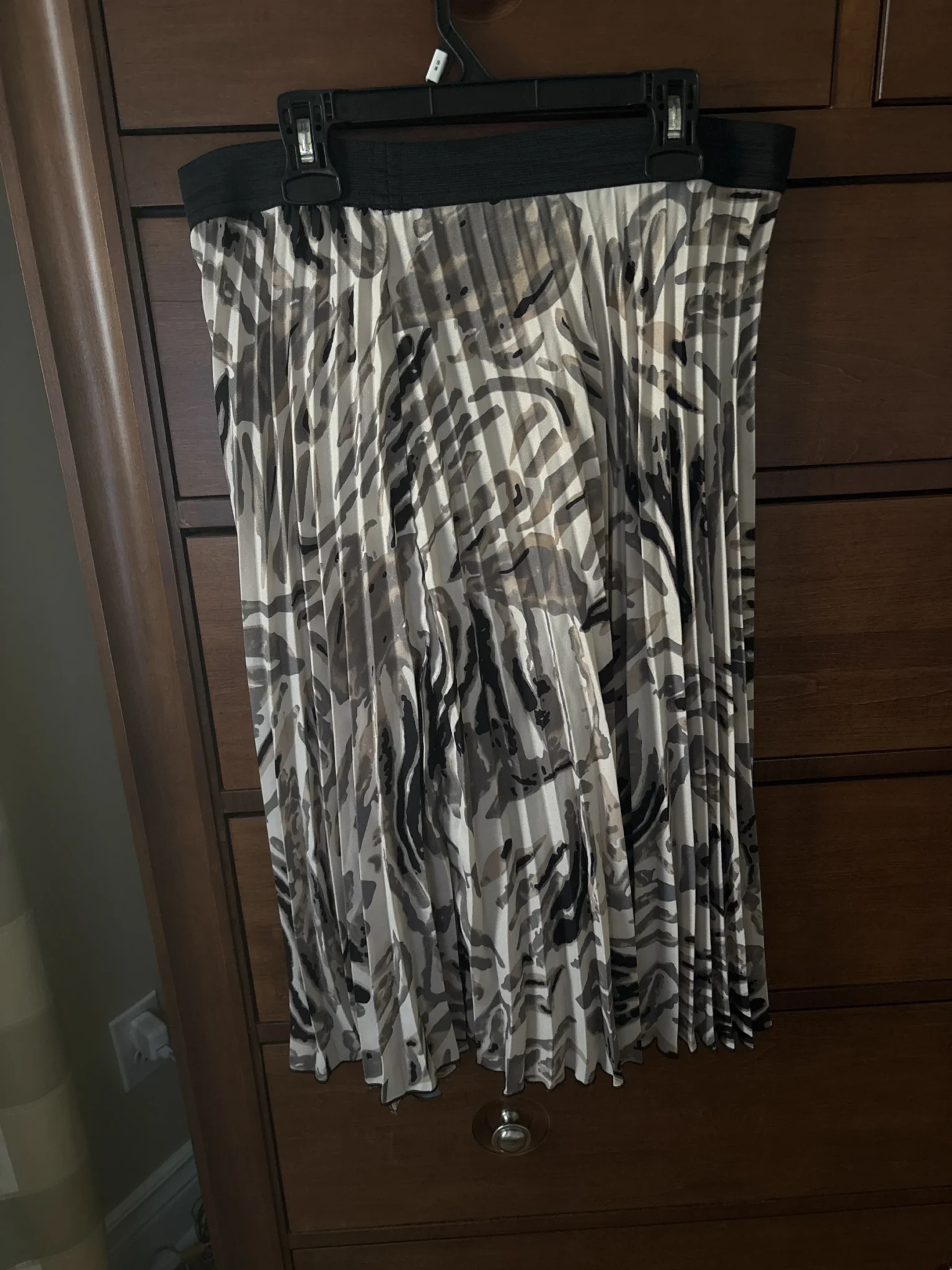 Image for Mid-length skirt