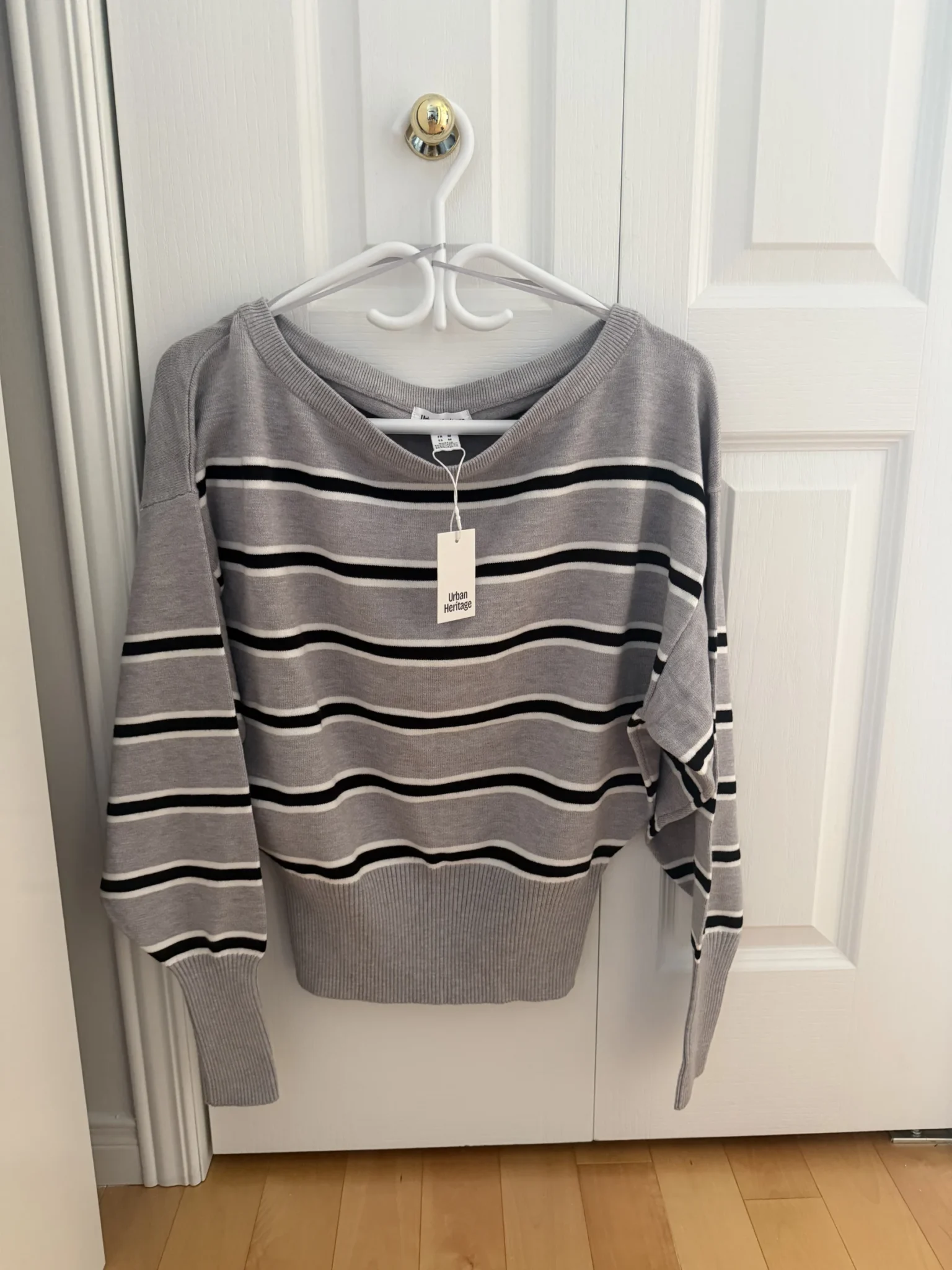 Image for Women’s medium top – NEW