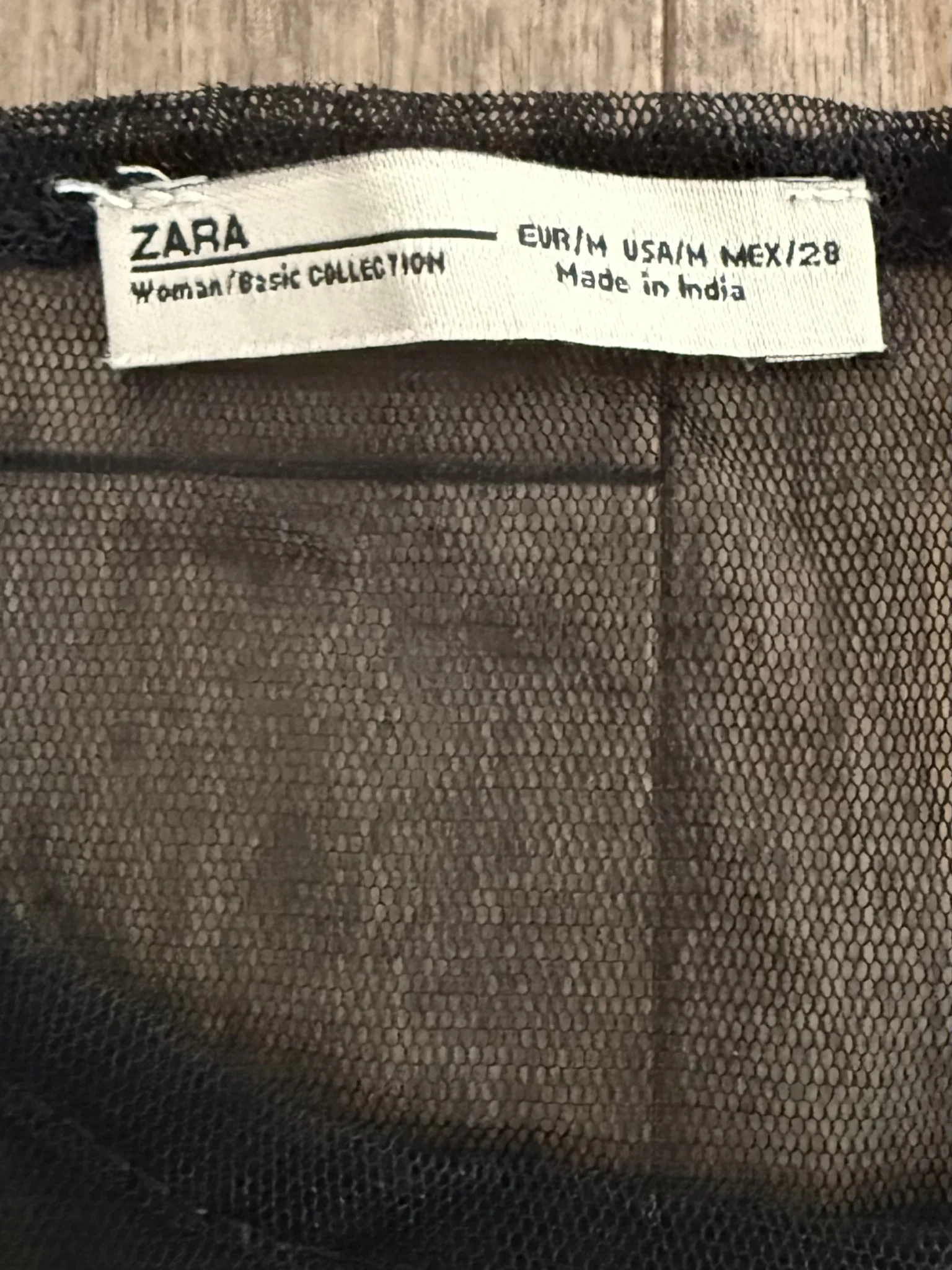 Image for ZARA – Black sheer jumper embroidered with flowers and hummingbirds (size M, Women’s)