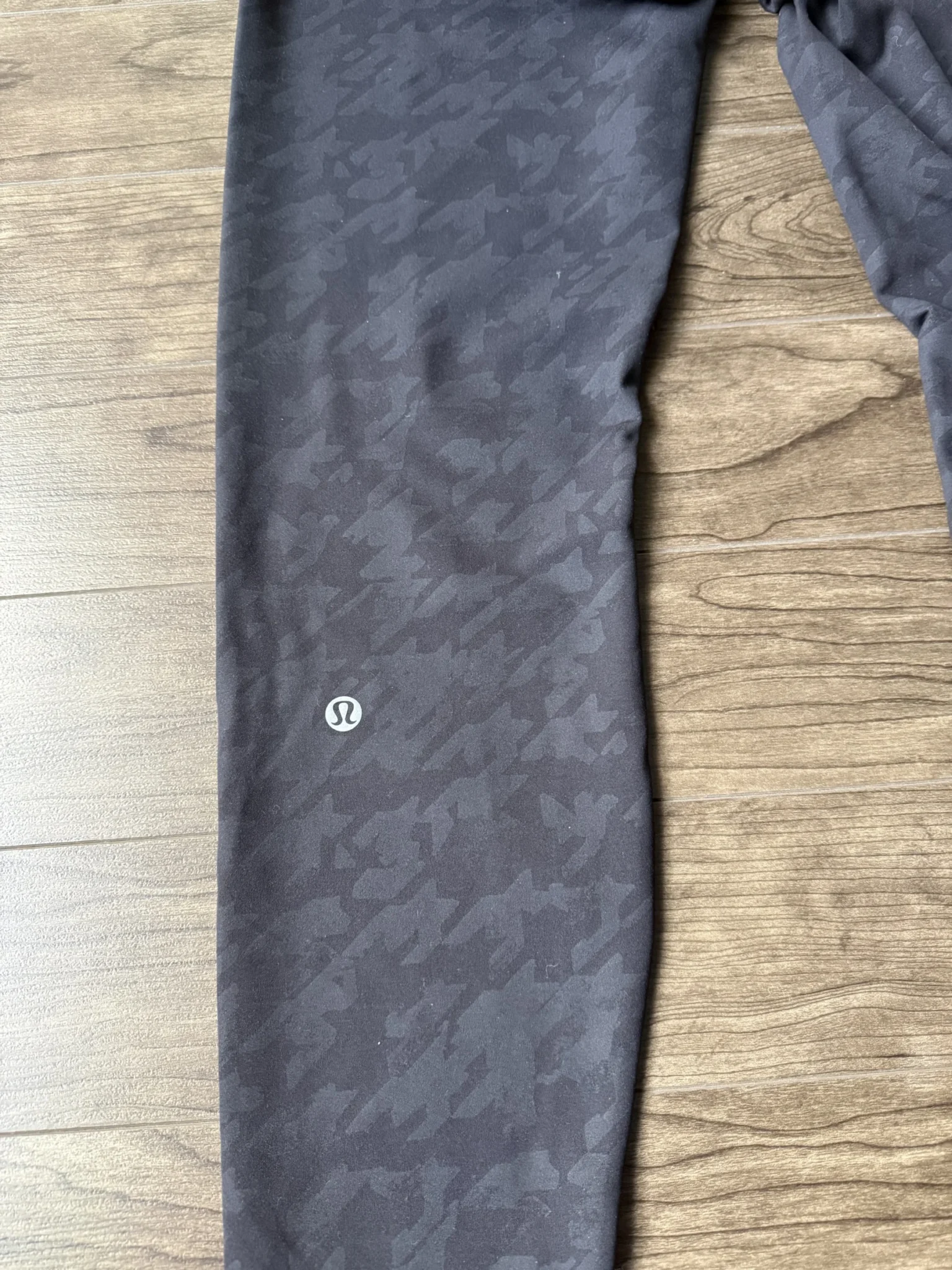 Image for Lululemon Wunder Train – Women’s cropped leggings, size 10 (crop: length 23 in)