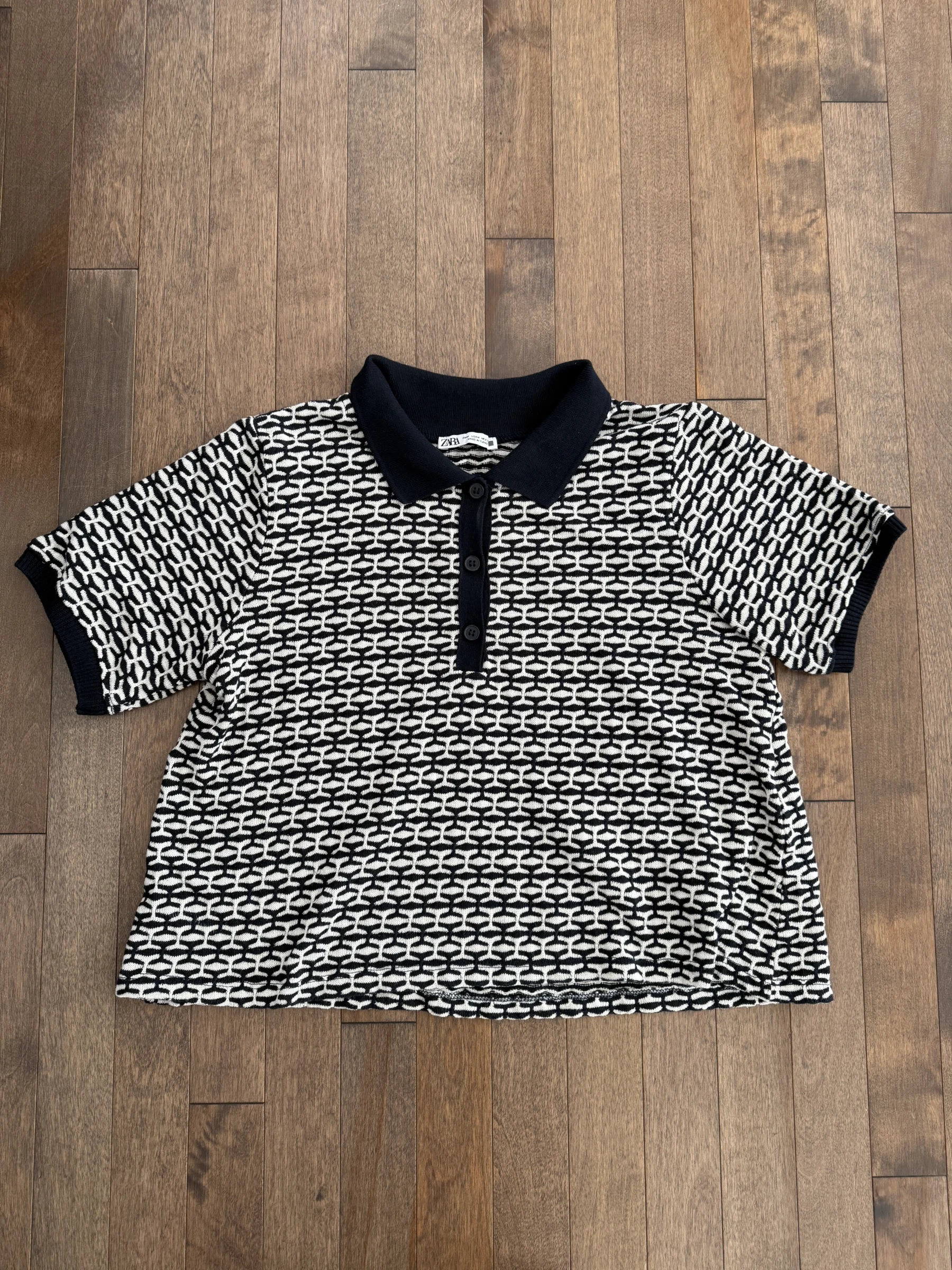 ZARA – Women’s cropped knitted polo shirt, size M (navy blue and white) Zara seconde main