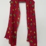 Thumbnail for Foulard Betsey Johnson avec émojis amusants