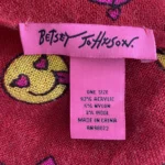 Thumbnail for Foulard Betsey Johnson avec émojis amusants