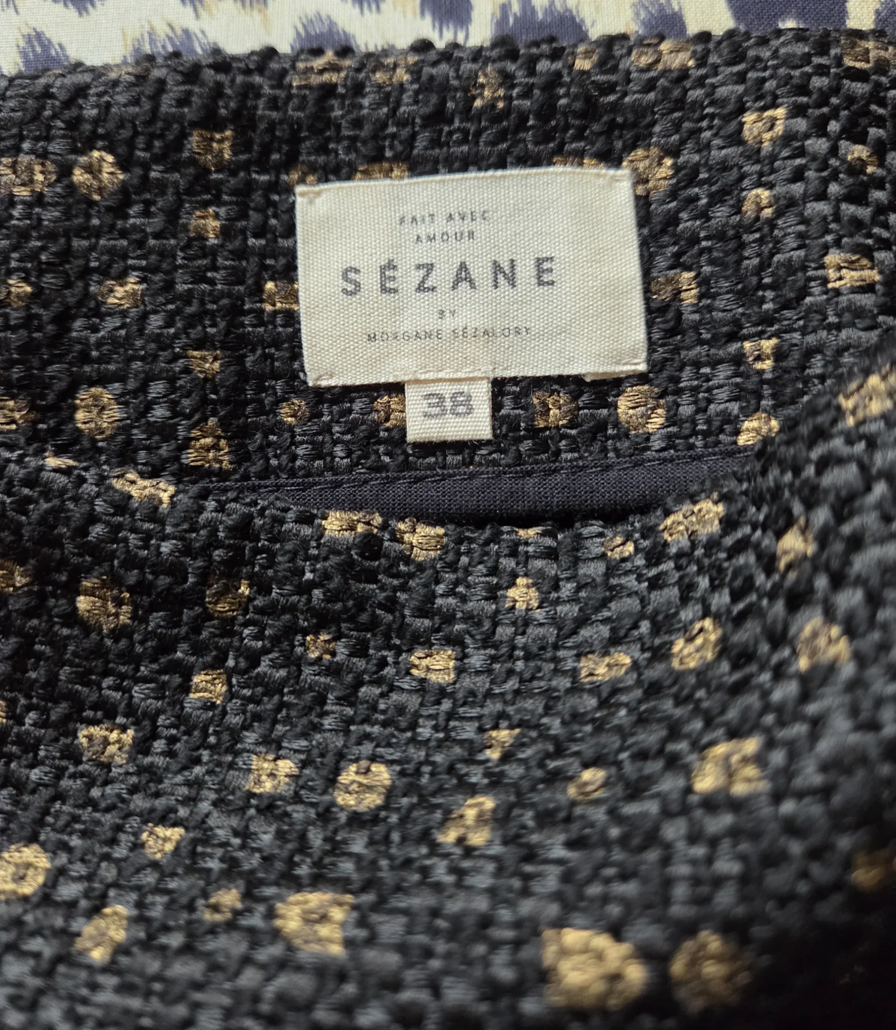 Featured image for Sézane Mini jupe élégante noire et beige