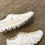 Thumbnail for Souliers ON blanc