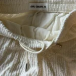 Thumbnail for Ensemble cozy girl crush