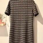 Featured thumbnail for Robe en tricot à carreaux – Nicole Miller New York – XL