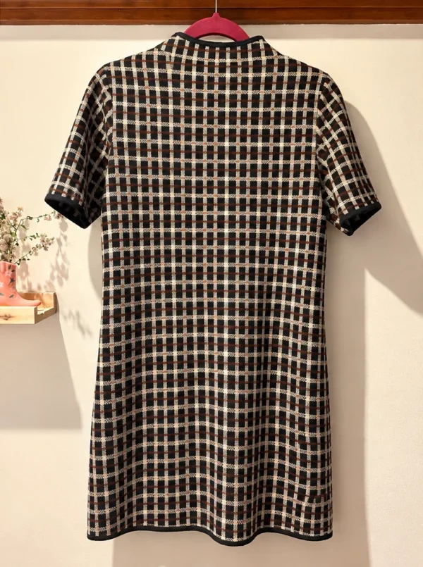 Featured image for Robe en tricot à carreaux – Nicole Miller New York – XL